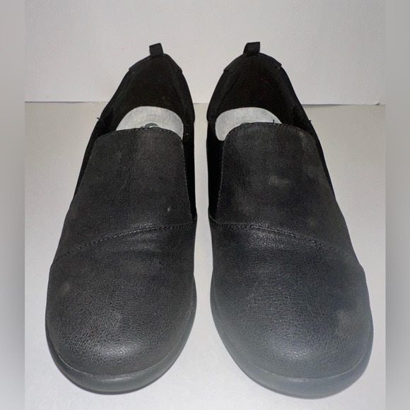 Clarks Shoes - Cloud Steppers by Clarks Sillian Paz Black Slip-on Loafer Women’s Size 9M Shoes